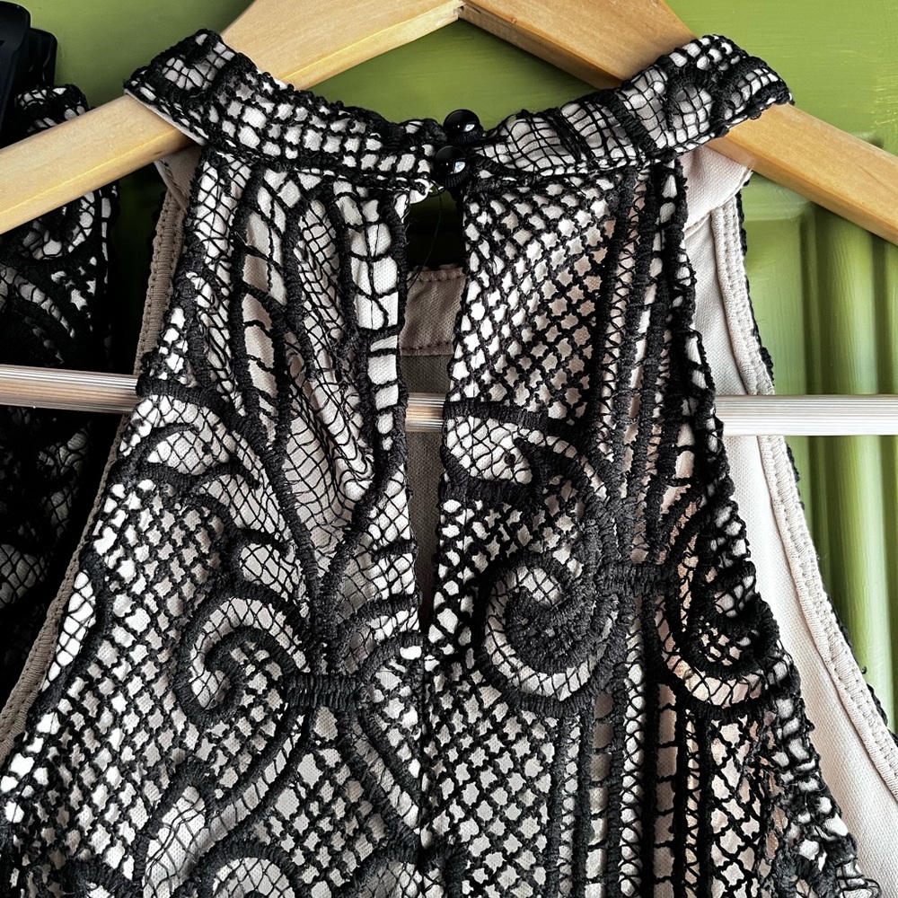 Size XS cropped top with XS matching skirt by Francesca’s, black - Picture 5 of 15